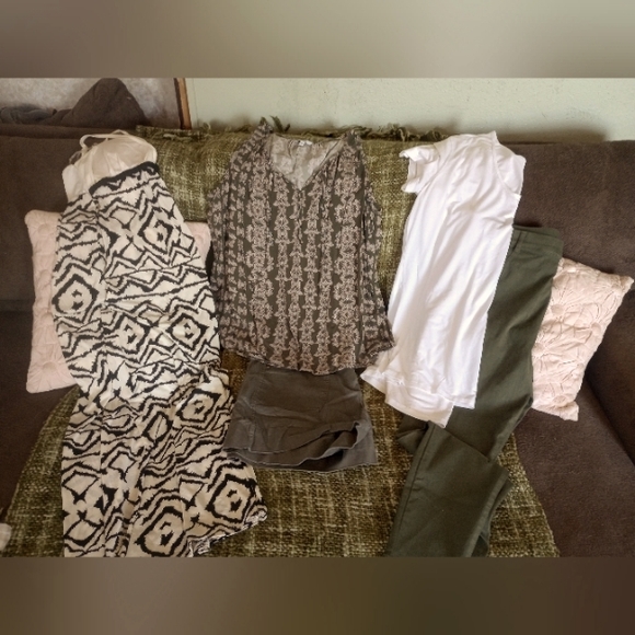 3 REALLY CUTE OUTFITS FOR SPRING TIME SIZE XL - Picture 1 of 4